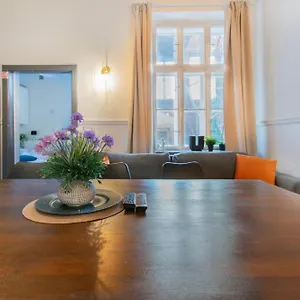 https://huge-apartments-smolensk-street.krakowhotelspoland.com